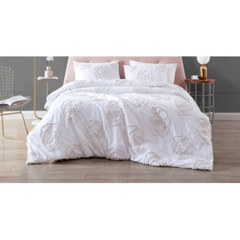 Betsey Johnson Rambling Rose Cotton Ivory Duvet Cover Set
