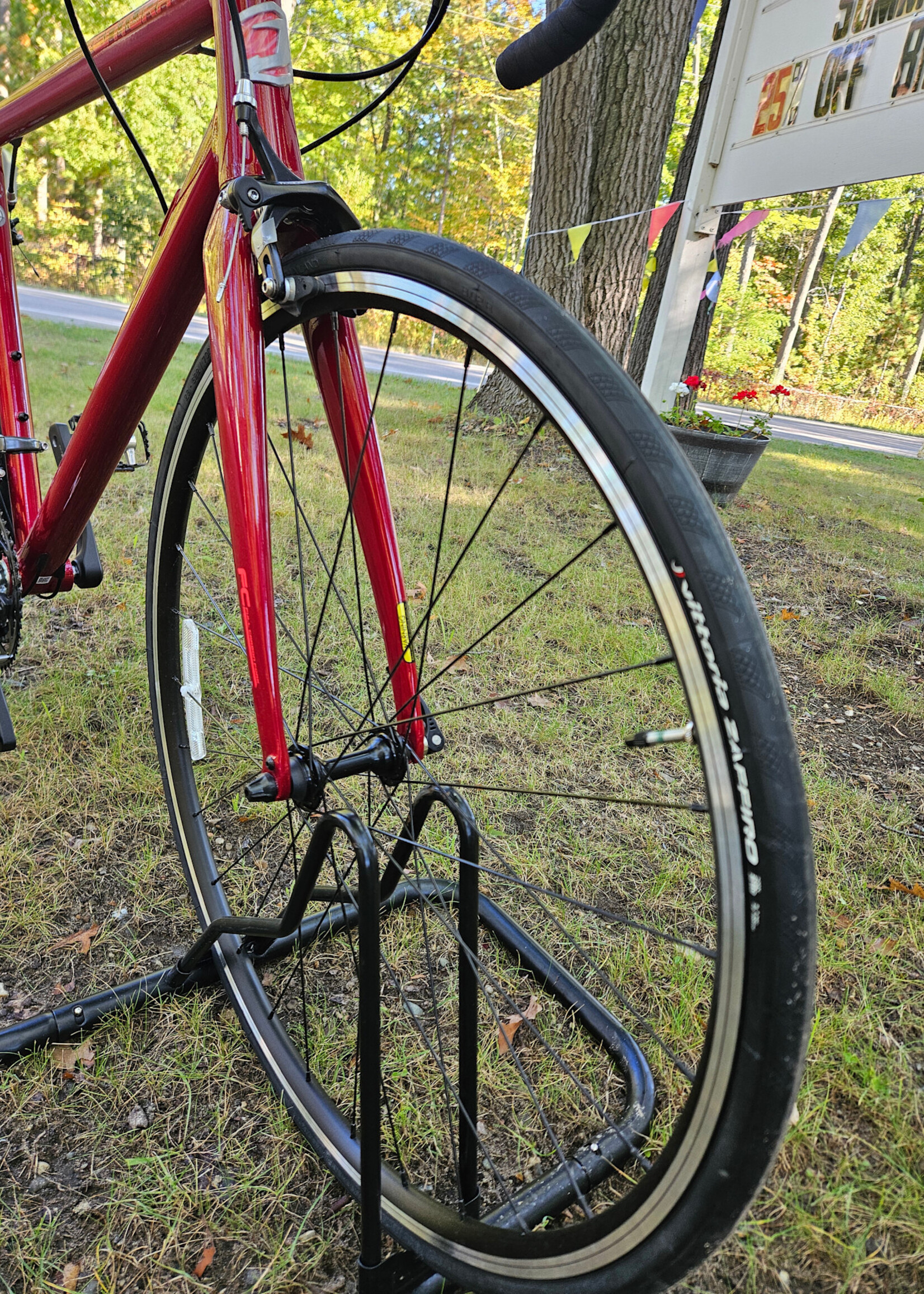Jamis Bicycles Jamis Ventura A2, Garnet Red size 54
