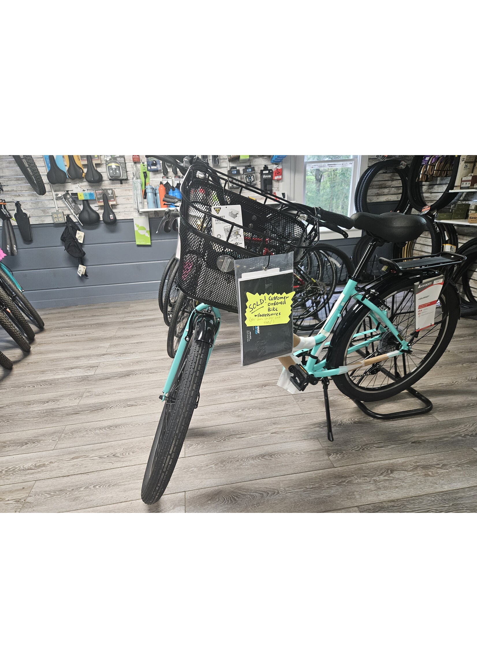 Jamis Bicycles Jamis Hudson, Vanilla Mint 18 Step-thru