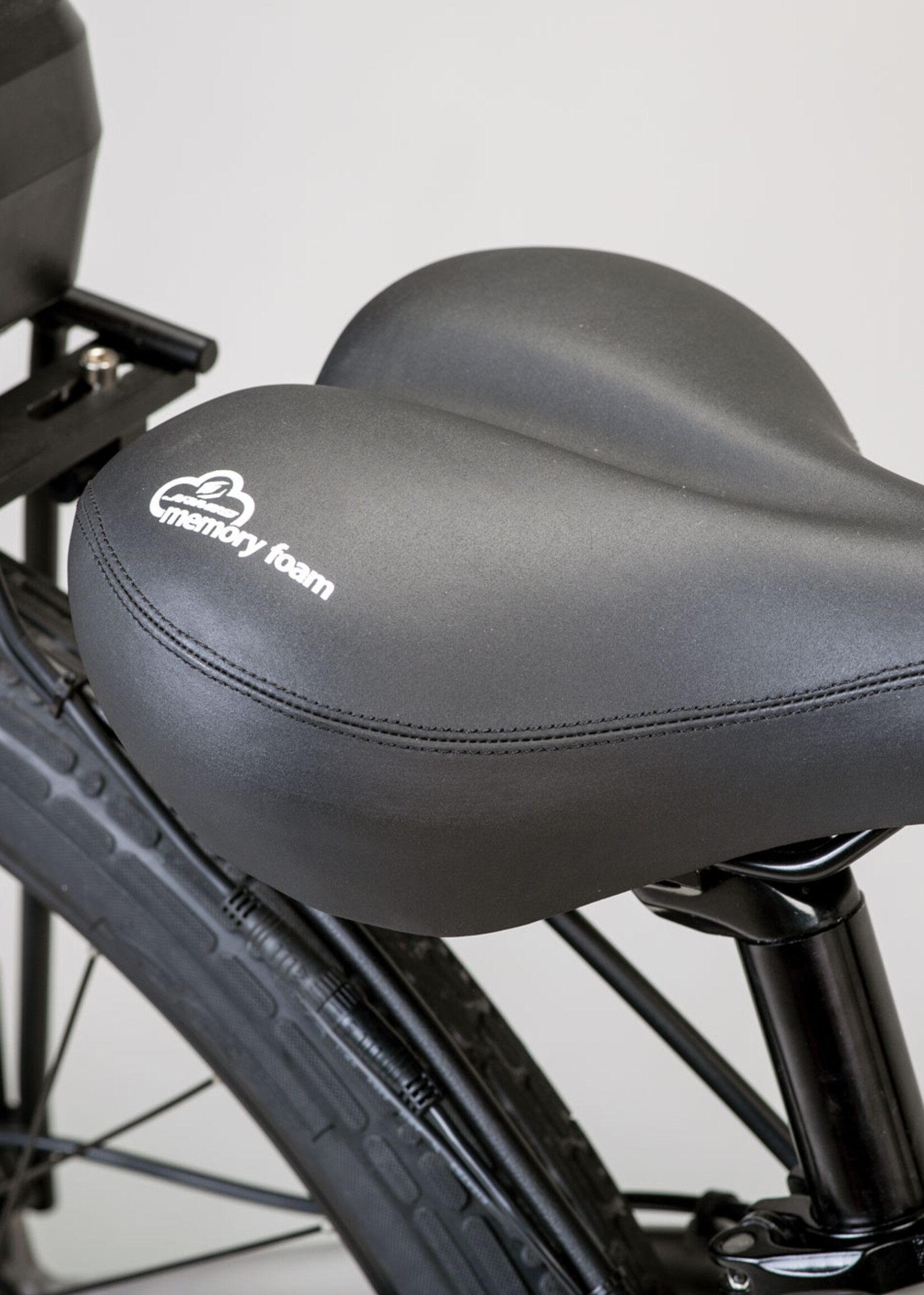 Jamis Bicycles Jamis Hudson E2 cruiser e-bike Step-Thru, Deep Blue size 18