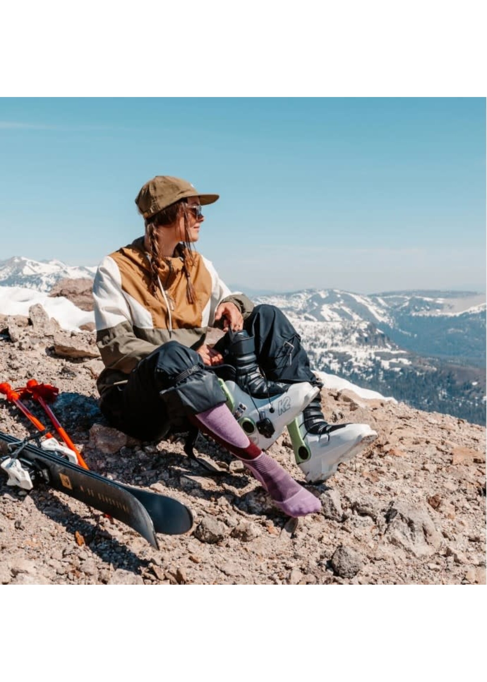 Darn Tough Women's Outer Limits Over-the-Calf Lightweight Ski & Snowboard Socks