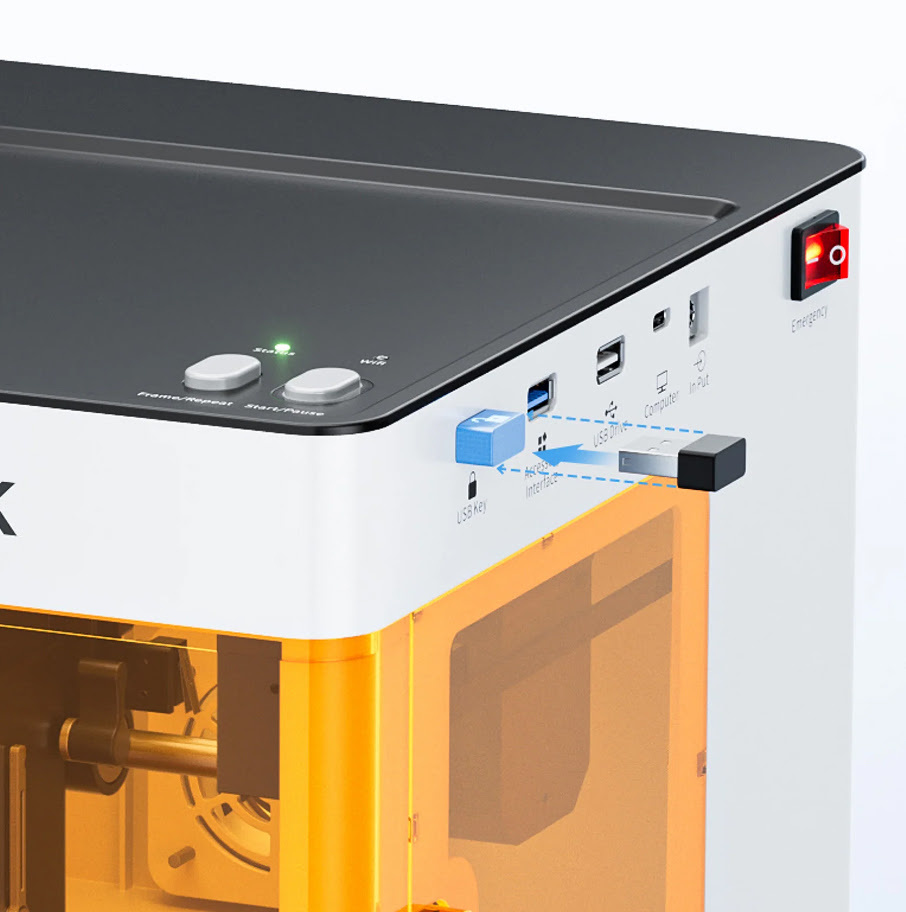 Close-up of the USB key and lock of the AtomStack P1