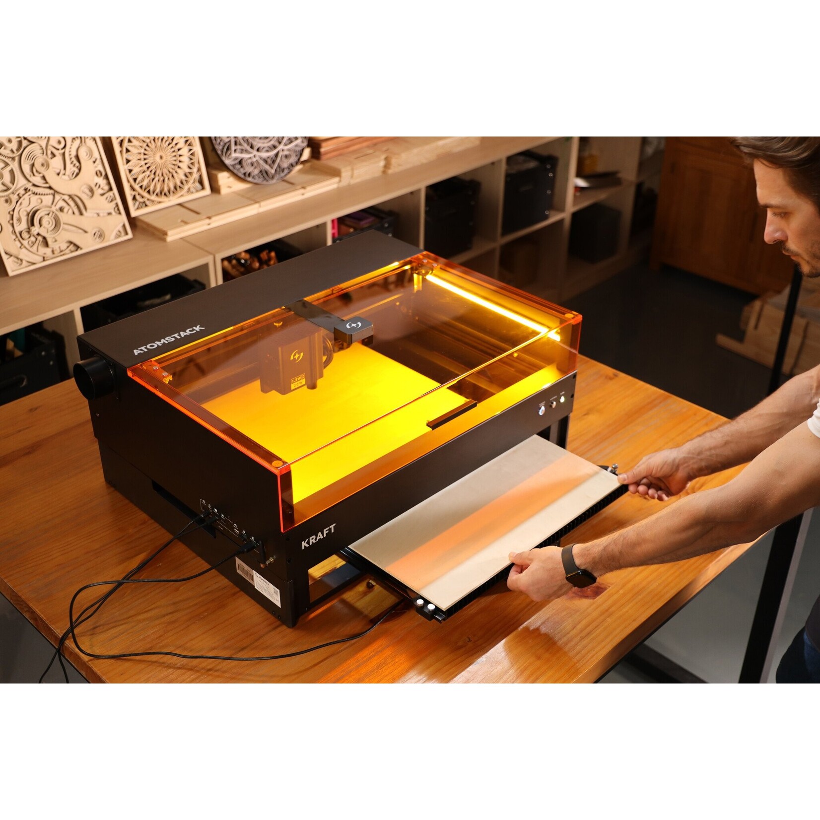 AtomStack R7 Pro Conveyor Feeder