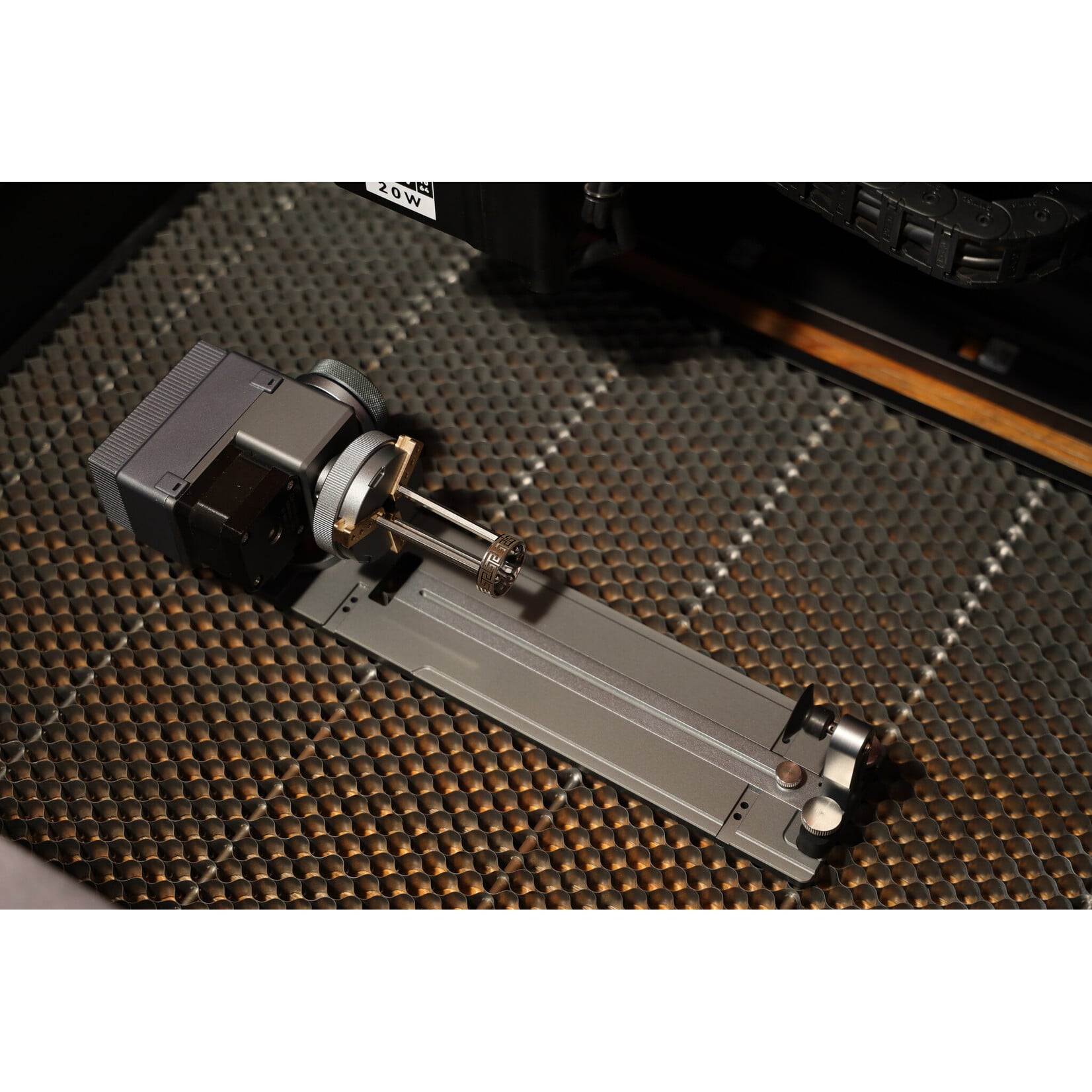 AtomStack R8 Rotary Chuck